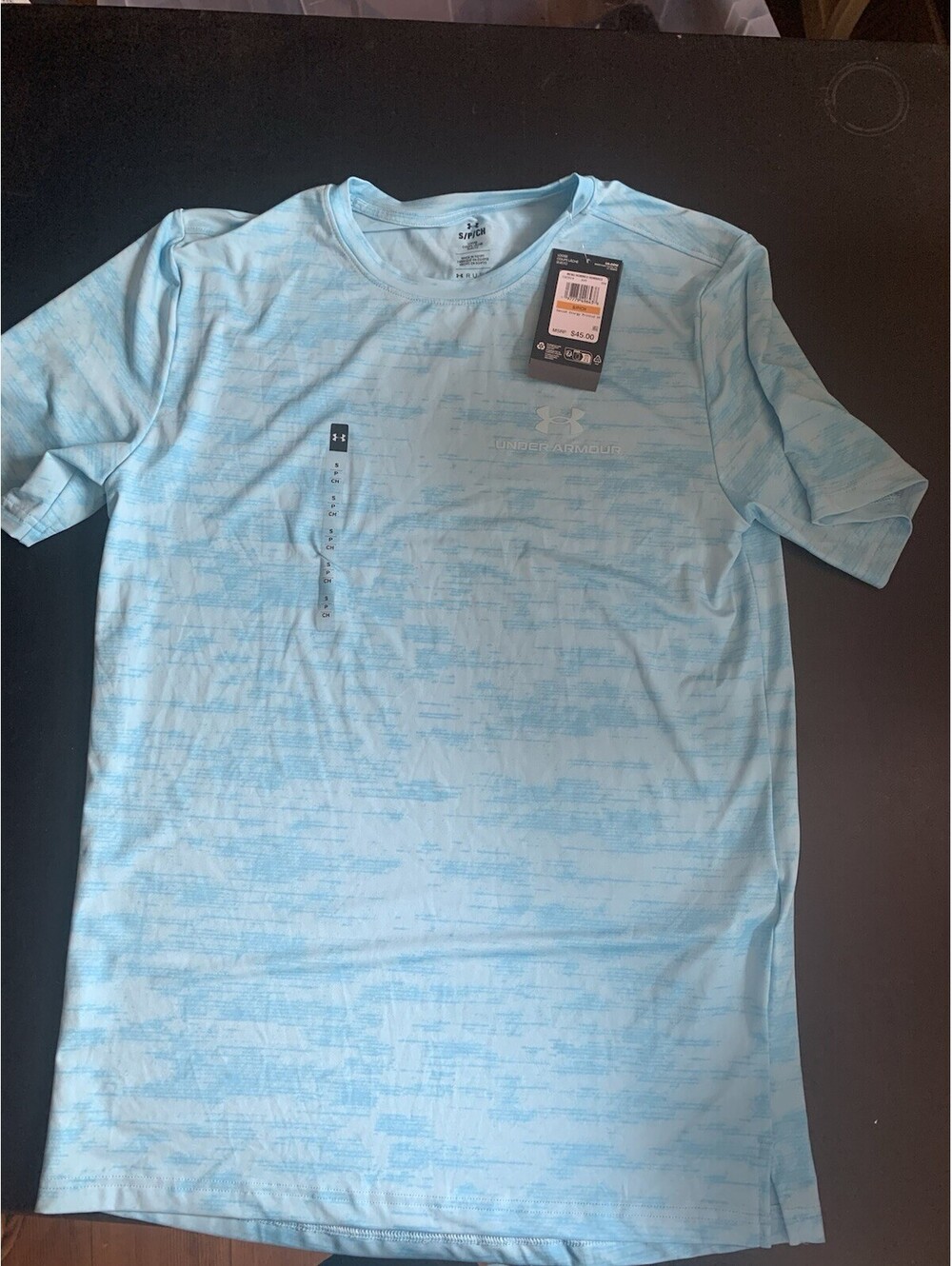 Under Armour Rush Men’s Athletic Loose Fitting Shirt Small New With Tags